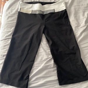 Size 10 Lululemon Capri Color Block Leggings
